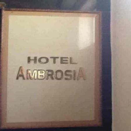 Hotel Ambrosia Kalyān المظهر الخارجي الصورة