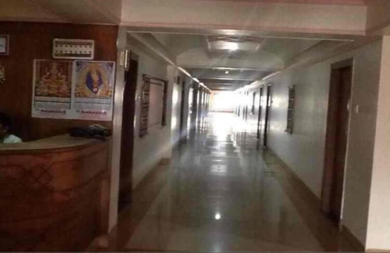 Hotel Ambrosia Kalyān المظهر الخارجي الصورة