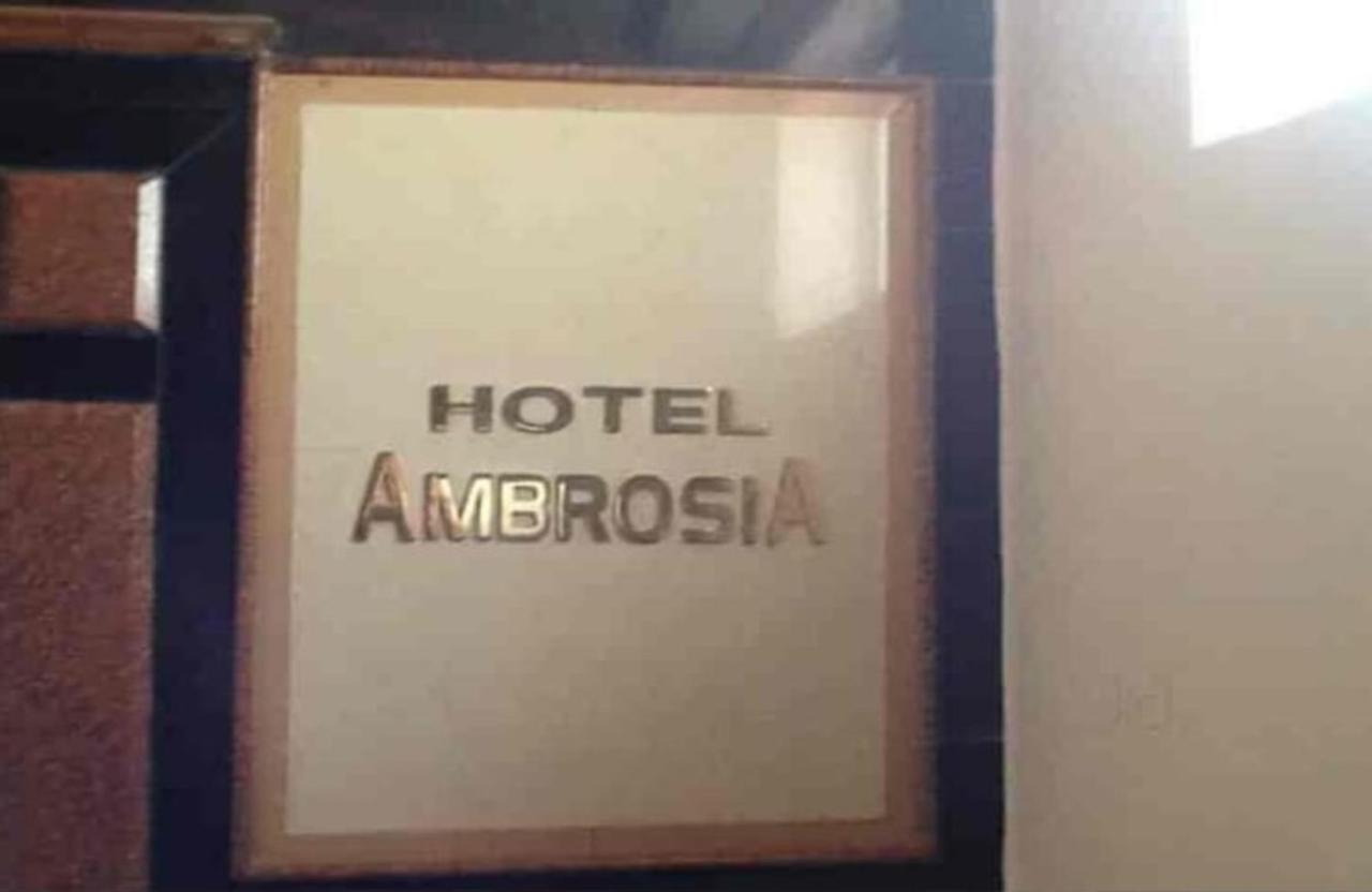 Hotel Ambrosia Kalyān المظهر الخارجي الصورة